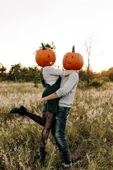23 Hauntingly Romantic Halloween Date Ideas