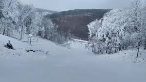 A síaréna területén könnyű és nehezebb pályák, tanulópálya és kezdők által is biztonságosan használható. Hetvege Eplenyben Fekete Palya A Matraban Hofesztival