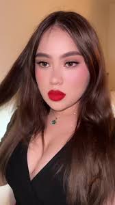 Empowering Women Through Music: Tereza's Trendy Sound