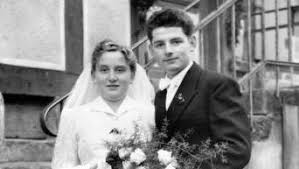 Beiträge zum thema diamantene hochzeit. Uengsterode Gustav Und Elfriede Lenz Feiern Heute Ihre Diamantene Hochzeit Grossalmerode