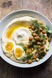 Israeli Hummus With Fried Chickpeas Recette En 2020 Recette Cuisine Boudha Bowl