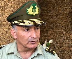 Polémico general Chaván que vetó a periodista es llamado a retiro