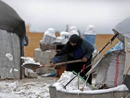 Hampir semua fenomena cuaca di bumi terjadi di troposfera (bahagian bawah atmosfera). Pelarian Syria Dicengkam Cuaca Sejuk