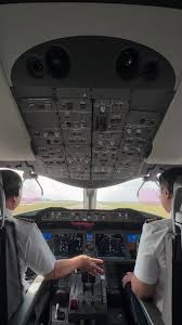 B787 DreamLiner Cockpit Take-Off View