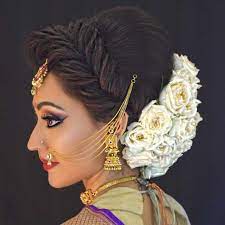 Chignon Mariage Indien Fleurs Beaute Bridal Hairstyle Indian Wedding Bridal Hair Buns Indian Wedding Hairstyles