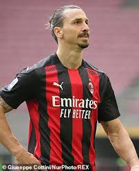 Zlatan ibrahimovic made the huge lion tattoo on his back roar by tensing his muscles in an impressive part trick. Zlatan Ibrahimovic Shot A Lion In South Africa In 2011 Before Importing Its Skin Skull And Jaw