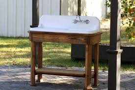 farmhouse sink faucet