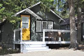 We live 15 minutes from the jasper national park entrance (45 min drive to downtown jasper). Tekarra Lodge Rentals Jasper