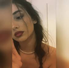 Auguri alla mia dolce Margherita capace con un sorriso ed un abbraccio di  rendere speciale ogni giornata. Giorno dopo giorno dimostri, a chi come me  che ha la fortuna di starti vicino,