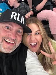 Mark Robbins (@markrobbins9)