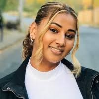 100+ Profile mit dem Suchbegriff „Howell“