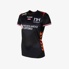 Bovendien toont het de vaderlandsliefde waar jouw hart ook dit jaar weer mee gevuld is. Het Ek 2020 Shirt Nederlands Dames Handbalteam Thuis Uit Hhsport