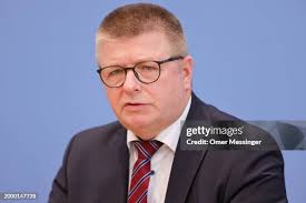 81 Thomas Messinger Photos & High Res Pictures