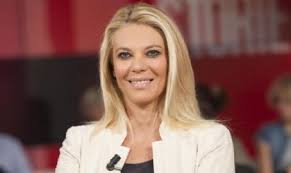 A storie italiane è accaduto un episodio grave e increscioso. Eleonora Daniele Famousfix Com Post