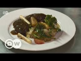 Auf Rezept Geschmorte Schweinebackchen Dw Deutsch Youtube
