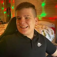 Aaron Hume (@Aaronhume2018)