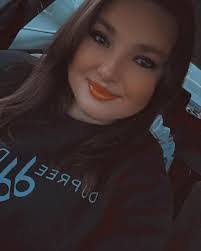 Amber Vandiver's Instagram, Twitter & Facebook