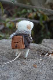 Lizzywolfswood Little Traveler Mouse On Etsy X Felt Mouse Felt Animals Needle Felting