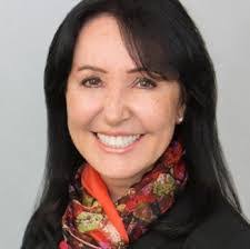 Nancy Dorey's Instagram, Twitter & Facebook