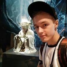 Jonathan Millington-Hotze is fundraising for Cancer Research UK