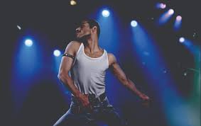 اختار لاعب كرة القدم المصري، جناح ليفربول الإنجليزي محمد صلاح ، النجم المصري الحائز على جائزة الأوسكار رامي مالك. 5 Ø£Ø³Ø¨Ø§Ø¨ ÙˆØ±Ø§Ø¡ Ø§Ù‚ØªØ±Ø§Ø¨ Ø±Ø§Ù…Ù‰ Ù…Ø§Ù„Ùƒ Ù…Ù† Ø£ÙˆØ³ÙƒØ§Ø± 2019 Ø¨Ø¹Ø¯ Ø±Ø§Ø¦Ø¹Ø© Bohemian Rhapsody Ø§Ù„ÙŠÙˆÙ… Ø§Ù„Ø³Ø§Ø¨Ø¹