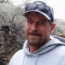 Kris Erickson's Instagram, Twitter & Facebook