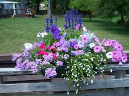 We offer deck rail planters that fit porch, balcony, patio, and deck railings. New Page 1 Railing Flower Boxes Window Box Flowers Railing Planters