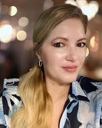 Donna Berger's Instagram, Twitter & Facebook