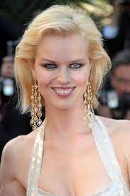 She grew up in the picturesque mountain village with her. Eva Herzigova Short Side Part Eva Herzigova Short Hairstyles Lookbook Stylebistro