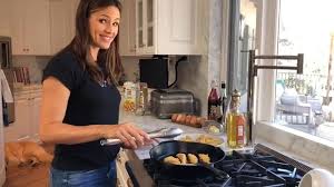 jennifer garner shows how to make a