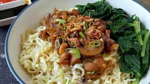 Daging ayam yang dipakai sebagai topping mie ayam, ada yang berupa ayam rebus yang dimasak dengan bumbu atau tanpa bumbu. Resep Mie Ayam Enak Yang Mudah Dibuat Di Rumah Themoondoggies