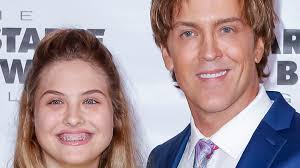 The Truth About Dannielynn Birkhead's Relationship With Dad Larry