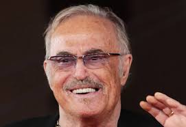 Domani sera a raccontare il grande artista sarà mita medici, la famosa ragazza del. Franco Califano Chi Era Eta Carriera Musica Donne Mita Medici Controcopertina Com