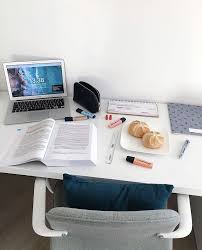 Studyblr Panosundaki Pin