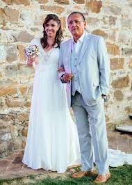 Galvão bueno comemora 18 anos ao lado da esposa: Veja Foto Do Casamento Da Filha De Galvao Bueno Na Italia Entretenimento R7 Famosos E Tv