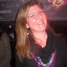 Deana Fox's Instagram, Twitter & Facebook