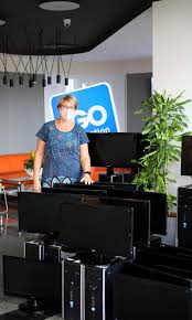 Avas flowers is a total disappointment and i want to warn everyone that this company will rip you off!!! Hajni Mester Customer Service Specialist Optimonk Linkedin