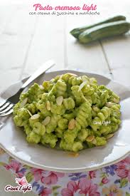 Pasta Cremosa Light Con Crema Di Zucchine E Mandorle Ricette Ricette Pasta Dietetica Pasta Cremosa