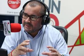 ENCABINA Hoy conversamos con Erika Saldaña, abogada constitucionalista y  columnista de EDH y Efraín Arevalo, abogado constitucionalista sobre la Ley  de Extinción de Dominio. #DVyT