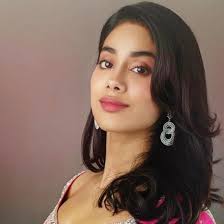 August 8, 2020, delisa nur, leave a comment. 15 Trending Indian Layered Hairstyles And Haircuts