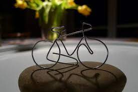 Herzen zu verschenken, das eignet sich für viele anlässe. Fahrrad Aus Draht Gebogen Karin Urban Natural Style Geldgeschenk Fahrrad Basteln Fahrrad Basteln Fahrrad Gutschein