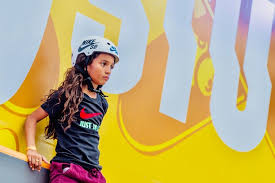 Essa garotinha tem apenas 7 anos e ja e fera no skate, seu nome e raisa leal ,e tem feito muito sucesso na rede. Campea Brasileira Fadinha Do Skate Esta Ha Um Mes Sem Pista Para Treinar E Pode Deixar O Ma Skate Ge
