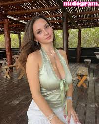 itsjullyy0  jullybrunette  jullywhi  liilythyy Nude Leaks OnlyFans Photo  1 - Nudogram v2.1