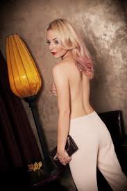 Na prknech divadla la fabrika ji můžeme vidět v inscenaci pěna dní. Sexy Mladi Ceskeho Soubyznysu Sara Sandeva A Marketa Konvickova Jsou Jasna Volba Blesk Cz