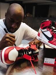 Off White X Air Jordan 1 Chicago Michael Jordan Virgil Abloh Used The Black Marker To Sign The Words Jordan And Virgil Was Air Jordans Sneakers Jordans