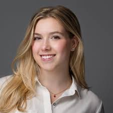 Daniela Dawson's Instagram, Twitter & Facebook