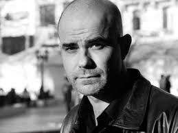 Fútbol y literatura: Eduardo Sacheri conversa con el periodista Miguel  Russo