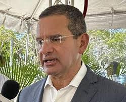 Estrella Matos's Instagram, Twitter & Facebook