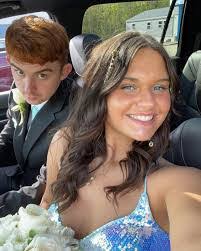 Brooke Bayer's Instagram, Twitter & Facebook