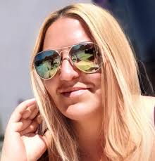 Following weeks of pressure from French politicians' to reclaim the Statue  of Liberty, reports say that Trump and Macron have struck a deal. 👀🗽 In a  landmark trade, Trump has agreed to